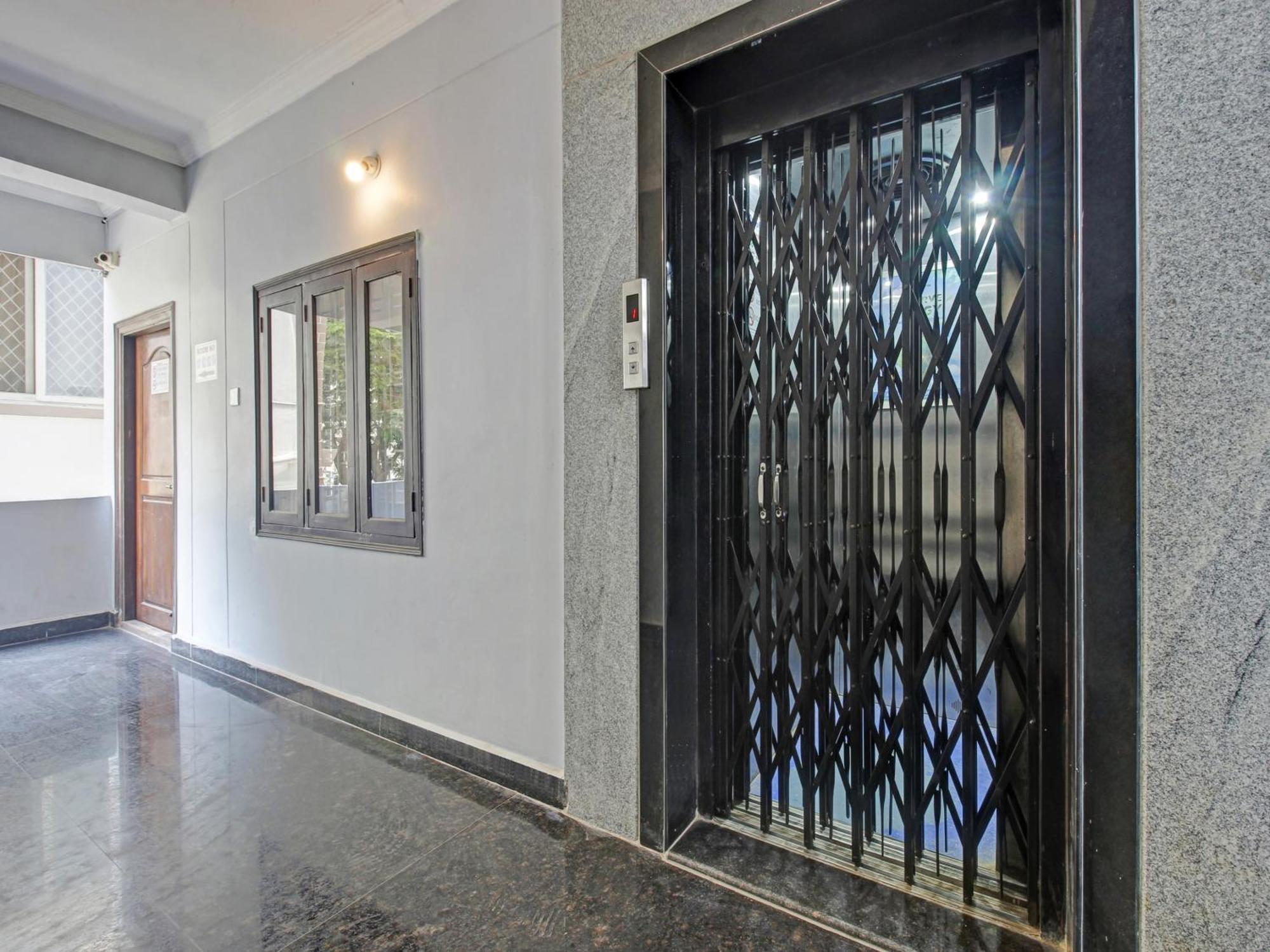 Hotel O Svr Silver Key Lingampalli Екстериор снимка