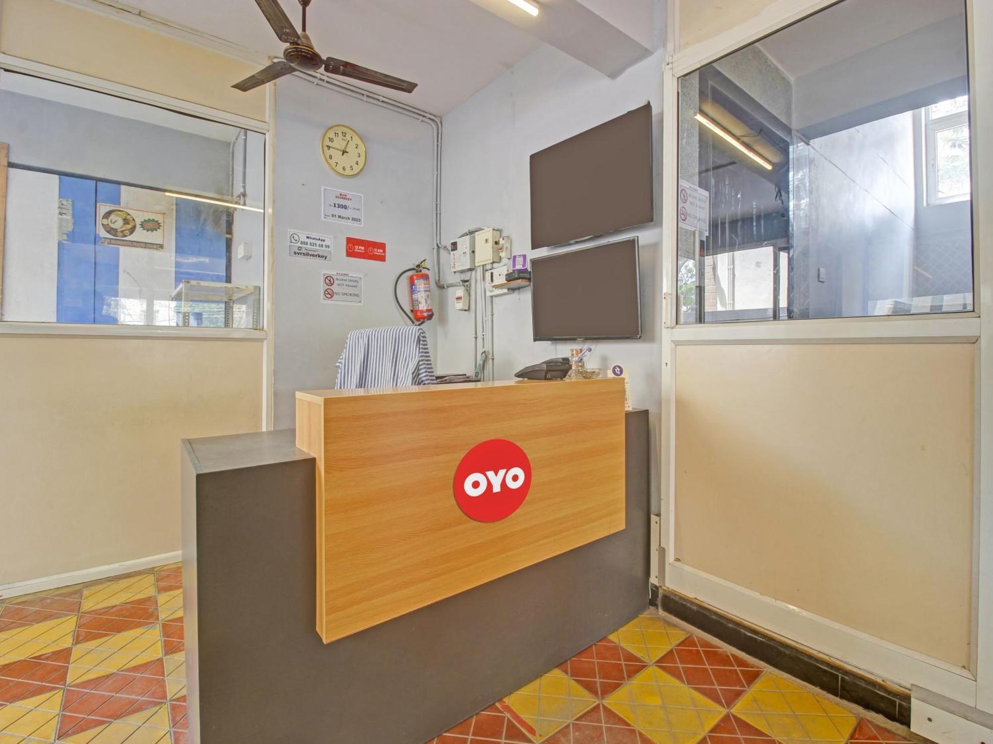 Hotel O Svr Silver Key Lingampalli Екстериор снимка