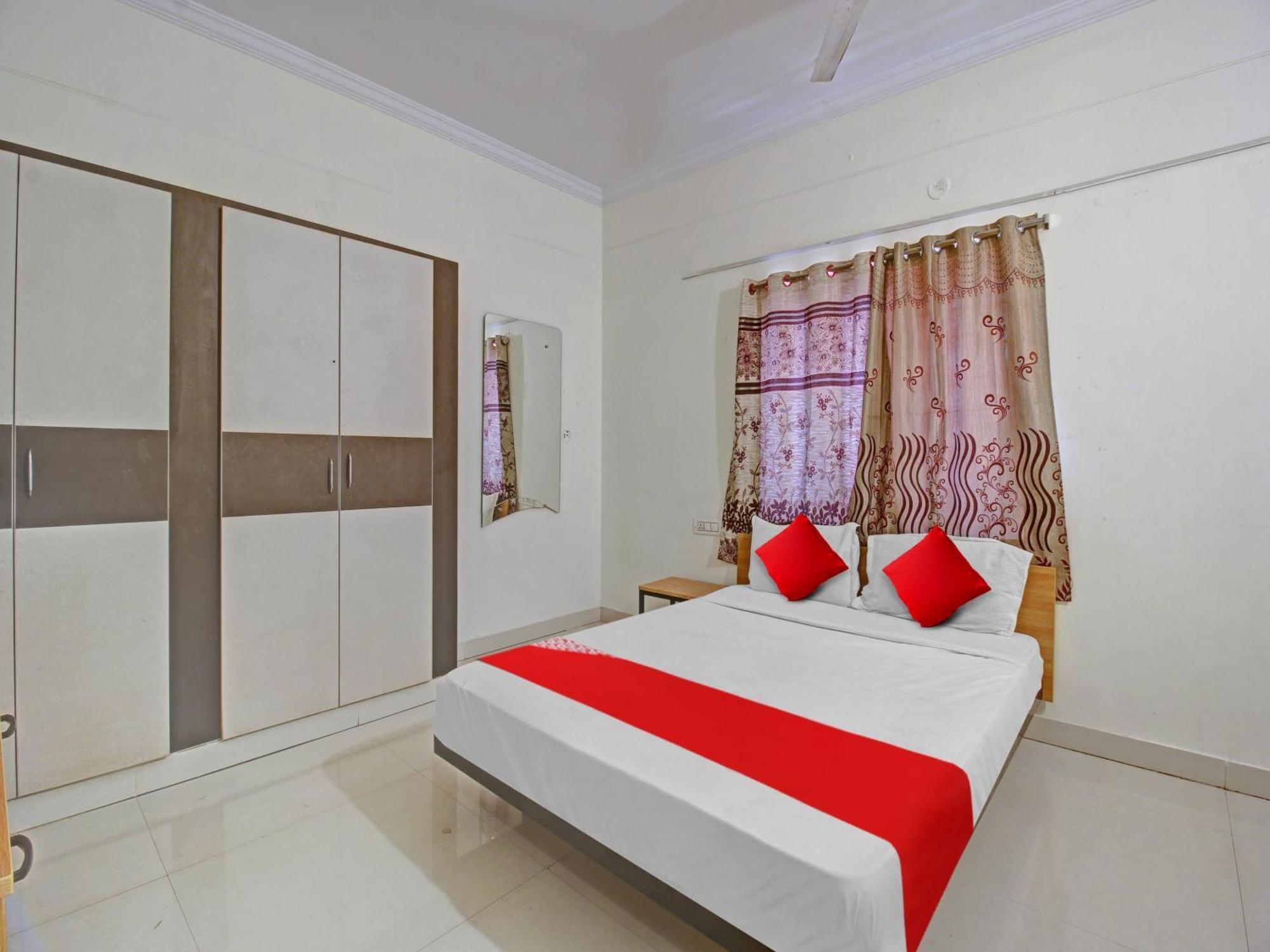 Hotel O Svr Silver Key Lingampalli Екстериор снимка