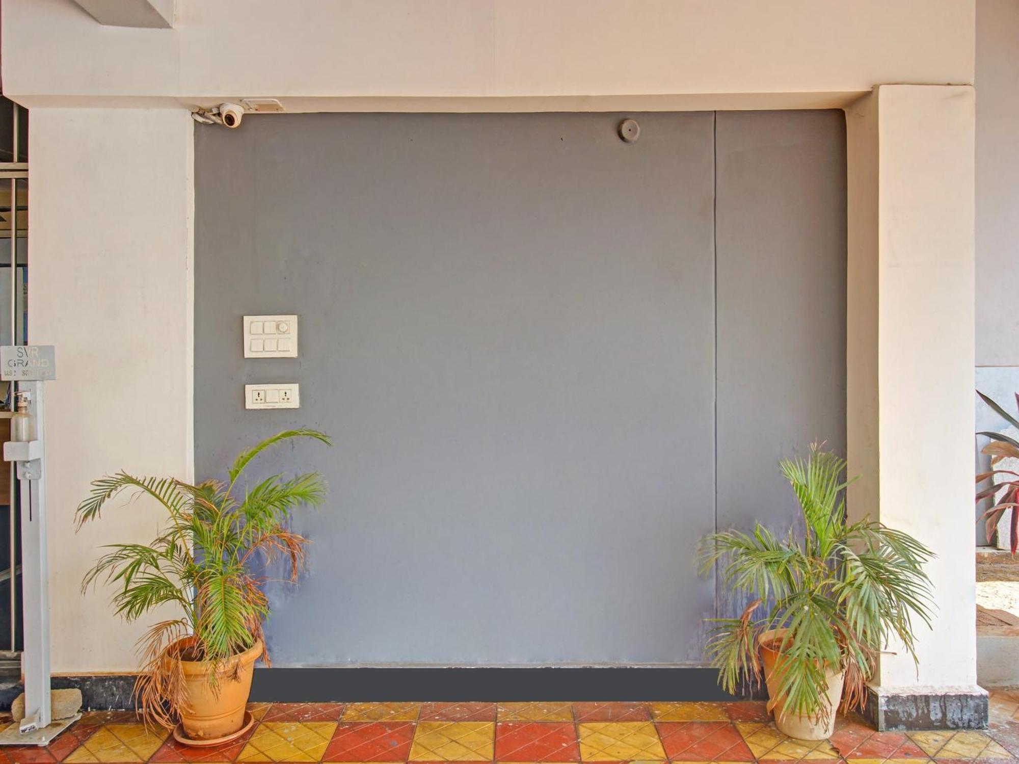 Hotel O Svr Silver Key Lingampalli Екстериор снимка