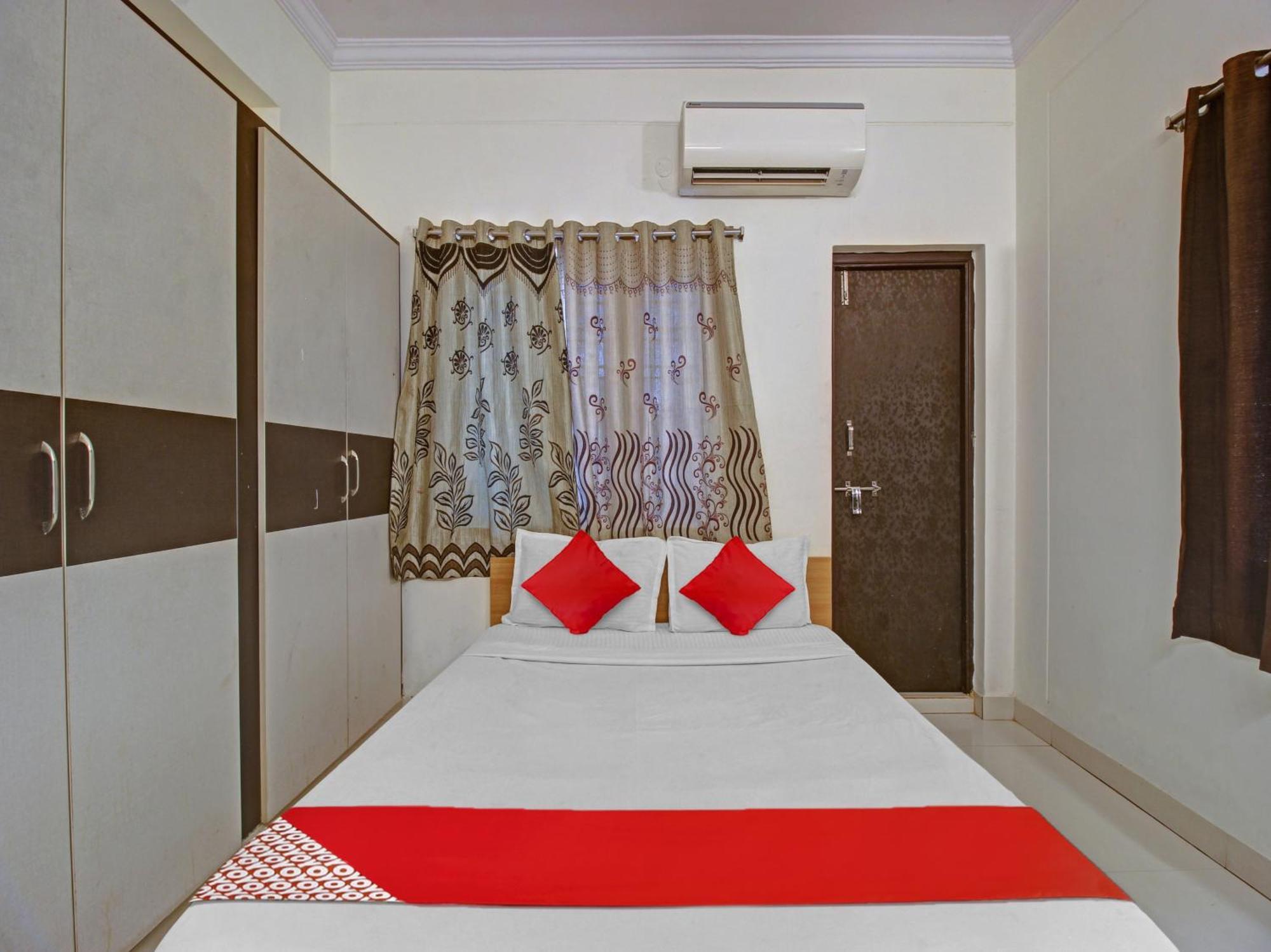 Hotel O Svr Silver Key Lingampalli Екстериор снимка